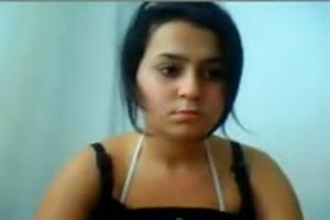 Arabisch meisje mastubeerd voor de webcam