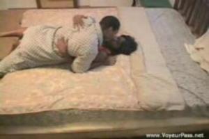 blanke kerel neukt zwarte dame