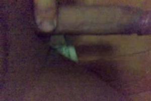 Alex showt graag zijn kale pik