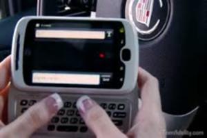 Smsmeisje krijgt de wind van voren