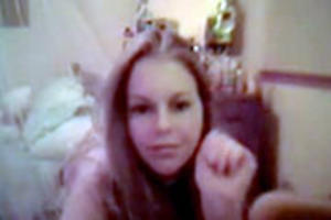 Lekker wijf stript voor de webcam