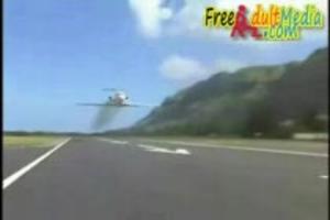 Astronauten training voor paar sexy dames