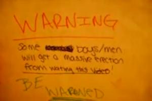 Sommige jongen krijgen een enorme erectie van dit filmpje