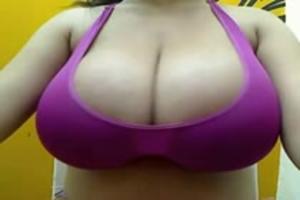 Flinke jetsers,tetten, voorgevel van webcam meisje