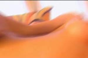 Blondje op de grond neuken