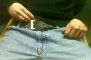 Met deze klit zou ze een kabouter kunnen neuken!